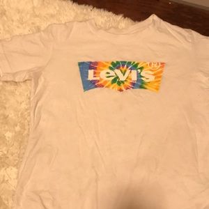 Levi’s shirt with tide on the top